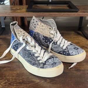 Philips Paisley Pattern Sneakers with Blue and Gray Accents
